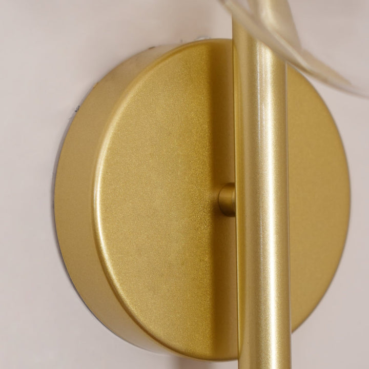 BowLift | Round Glass Wall Lamp in Scandinavian Design