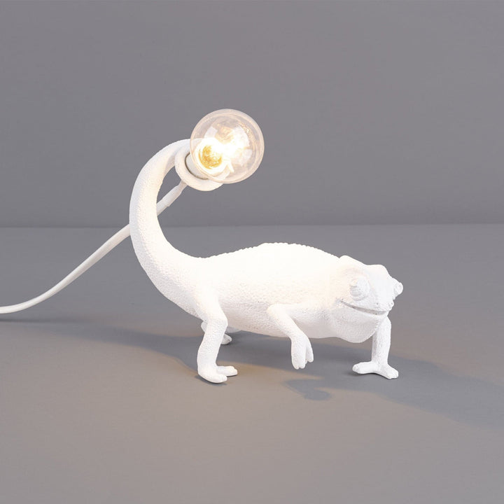 BowLift | CamouGlow – Resin Table Lamp with Charming Chameleon Detail