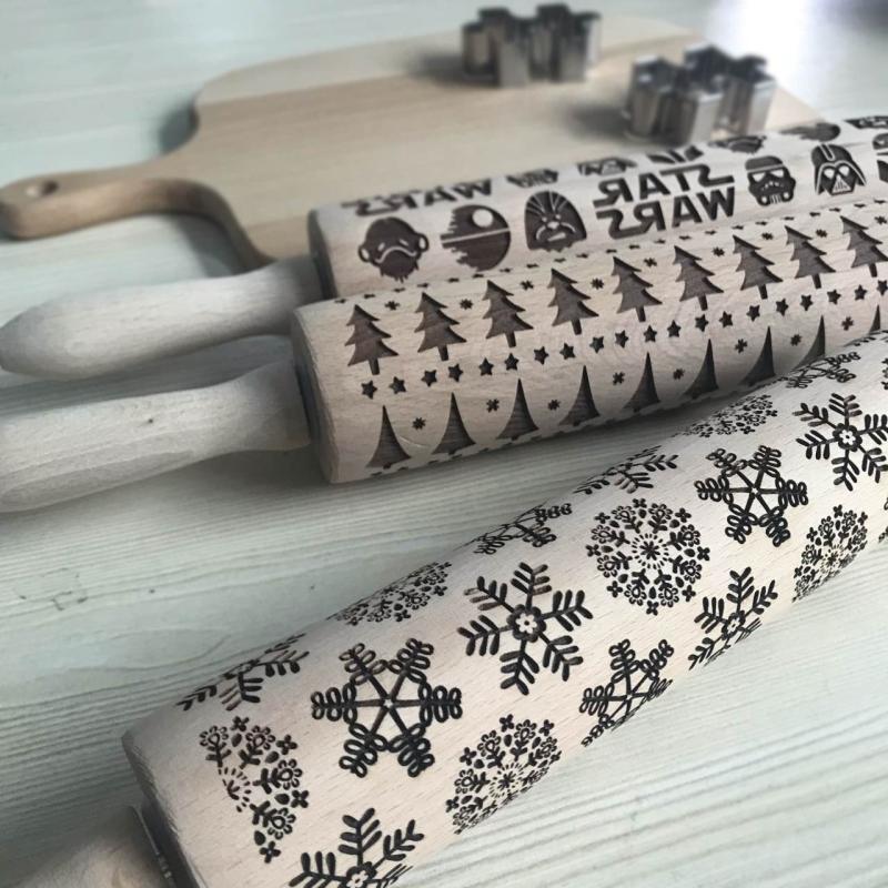 BowLift | No.1 Christmas Embossing Rolling Pin Engraved Reindeer Baking Cookies