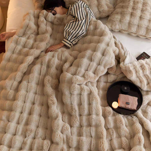 BowLift | Super comfortable fur blanket