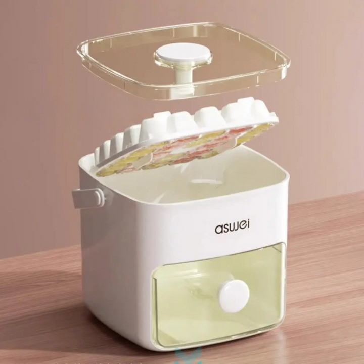 BowLift | High Capacity Easy Press Frozen Ice Ball Maker
