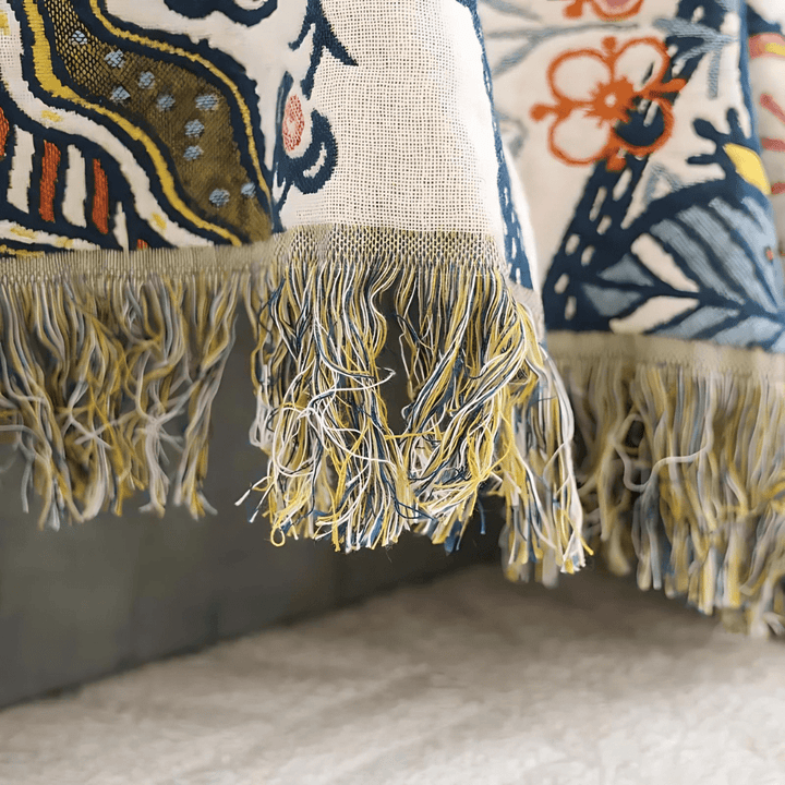 BowLift | Rustic cotton blanket with floral pattern, reversible design