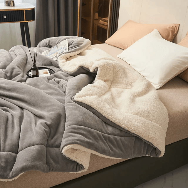 BowLift | Luxurious fleece blanket for ultimate comfort