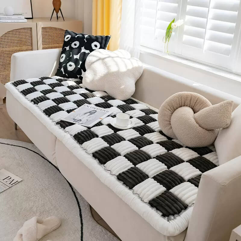 CozyCover – Elegant Blanket for Pet and Human Bowlift