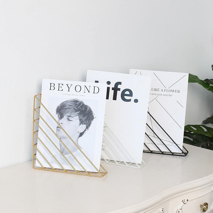 BowLift | Hanging Triangle Magazine Rack