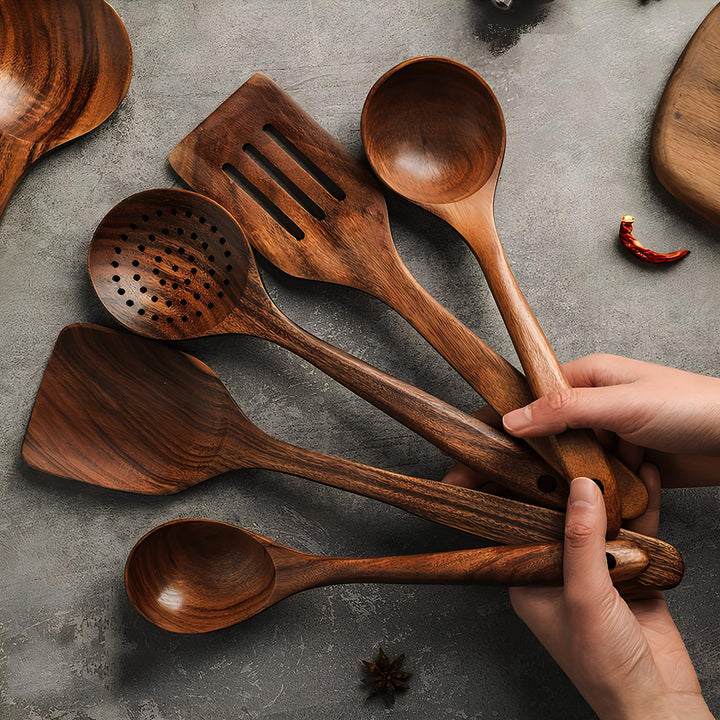 BowLift | Luxury 5-Piece Kitchen Utensil Set of Natural Teak – Heat Resistant and Scratch Free