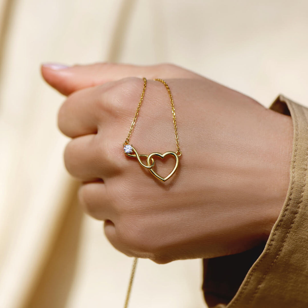 HeartBond Necklace – Timeless Jewelry of Connected Love Bowlift