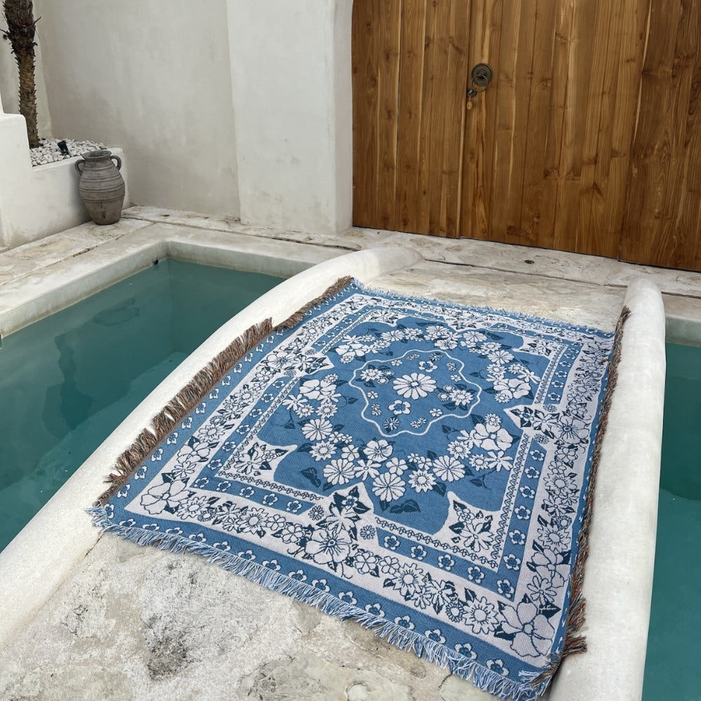 BowLift | Blue Daisy Bloom Boho Travel Outdoor Blanket