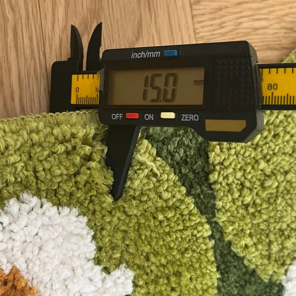 BowLift | Daisy Moss Style Floor Bath Mat