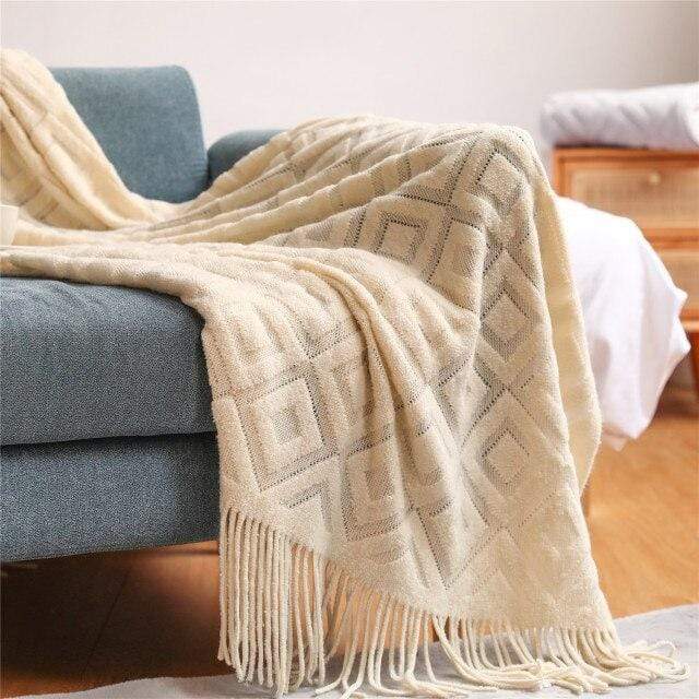 Diamond-shaped blanket Bowlift