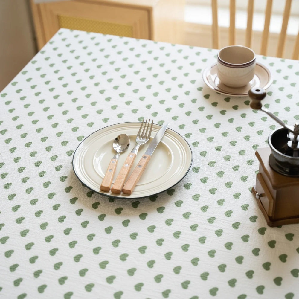 BowLift | Dotted Heart Table Cloth