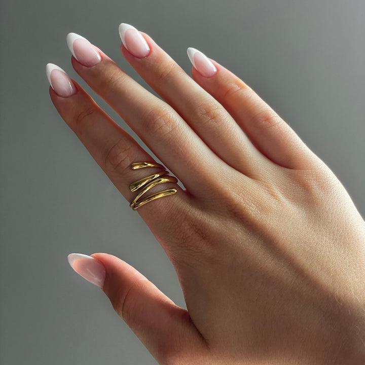 BowLift | Adjustable Gold Ring – Elegant Design for Every Occasion