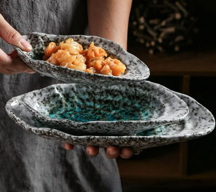 BowLift | Shell-shaped ceramic tableware for elegant occasions
