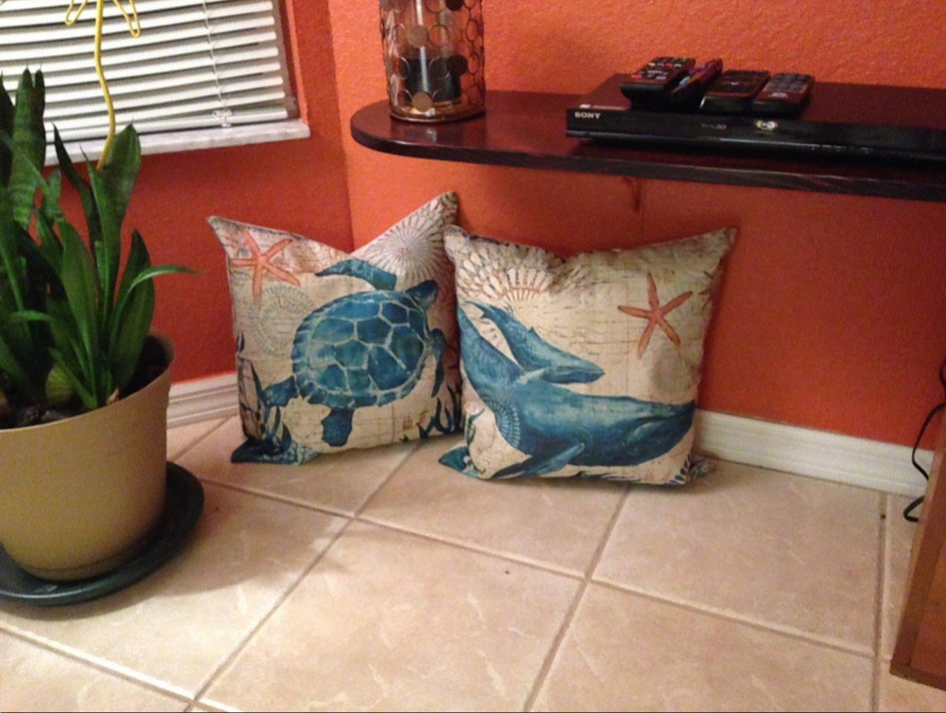 BowLift | Cushion with Sea Life Motif for Decoration