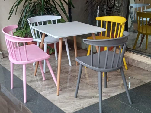 BowLift | Chair with metallic stands