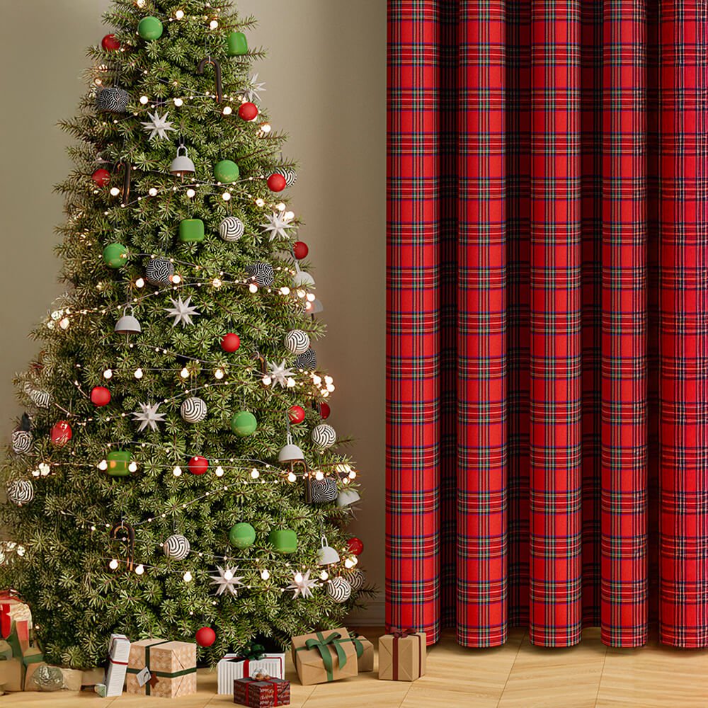 BowLift | Classic check curtains for winter comfort