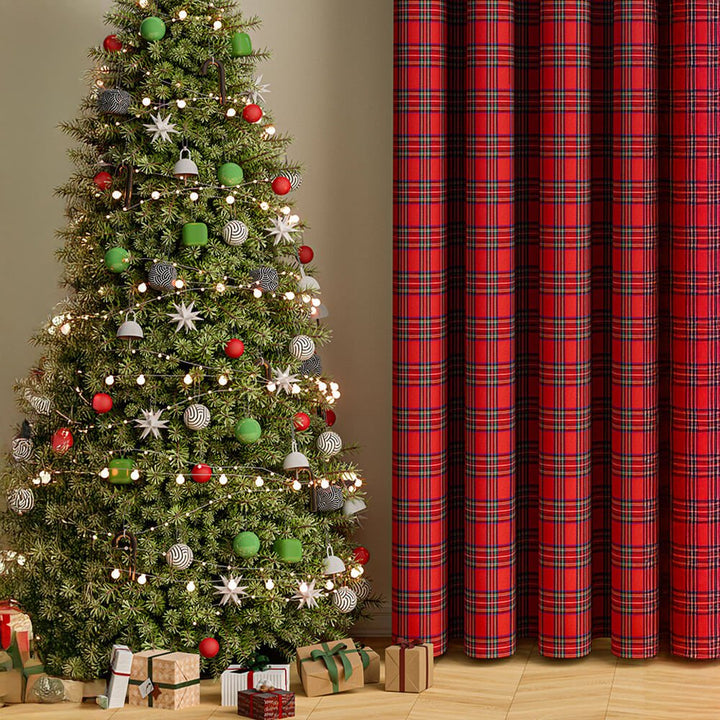 BowLift | Classic check curtains for winter comfort