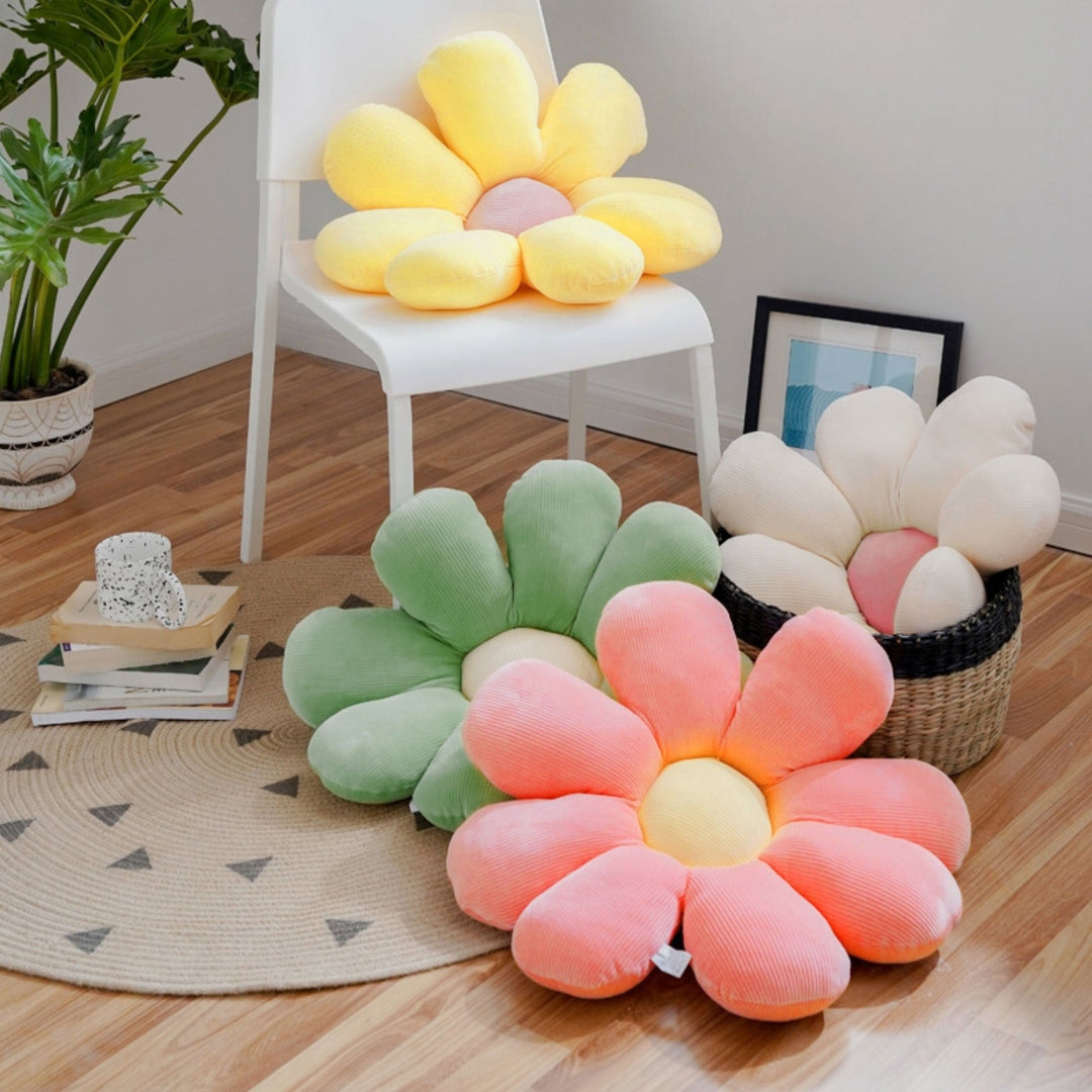 Fluffy Daisy Cushion | Bowlift