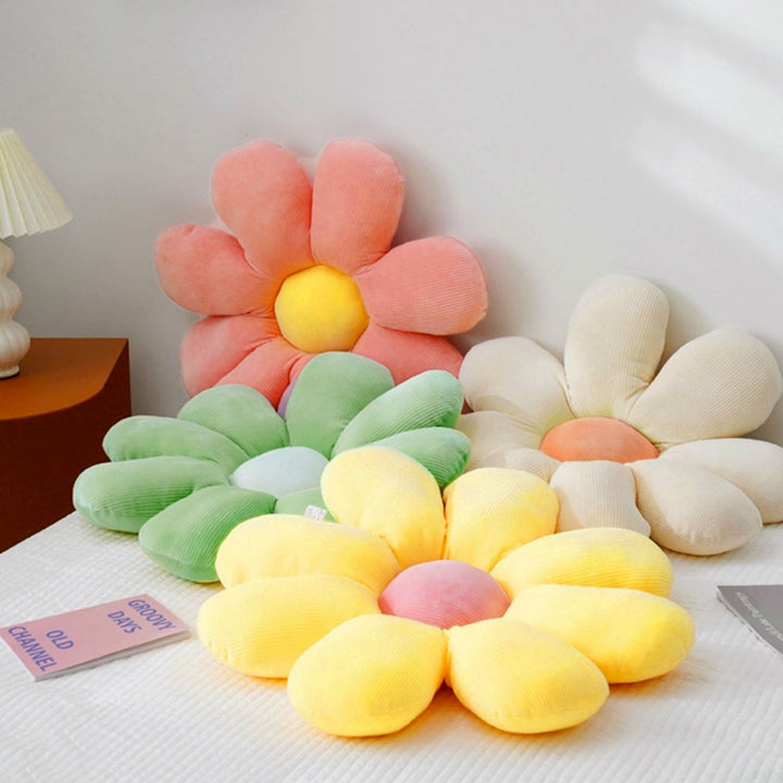 Fluffy Daisy Cushion | Bowlift