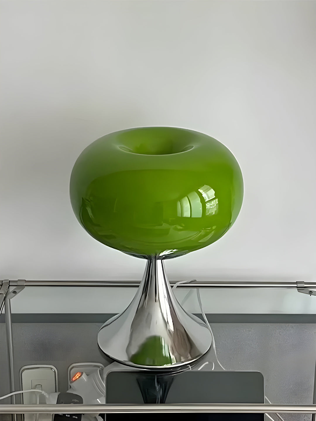 SereneCrystal Lamp - Elegant Retro TaBowlifte Lamp | Bowlift