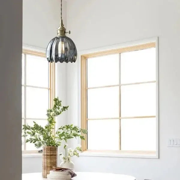 BowLift | Elegant Glass Hanging Lamp in Flower Shape