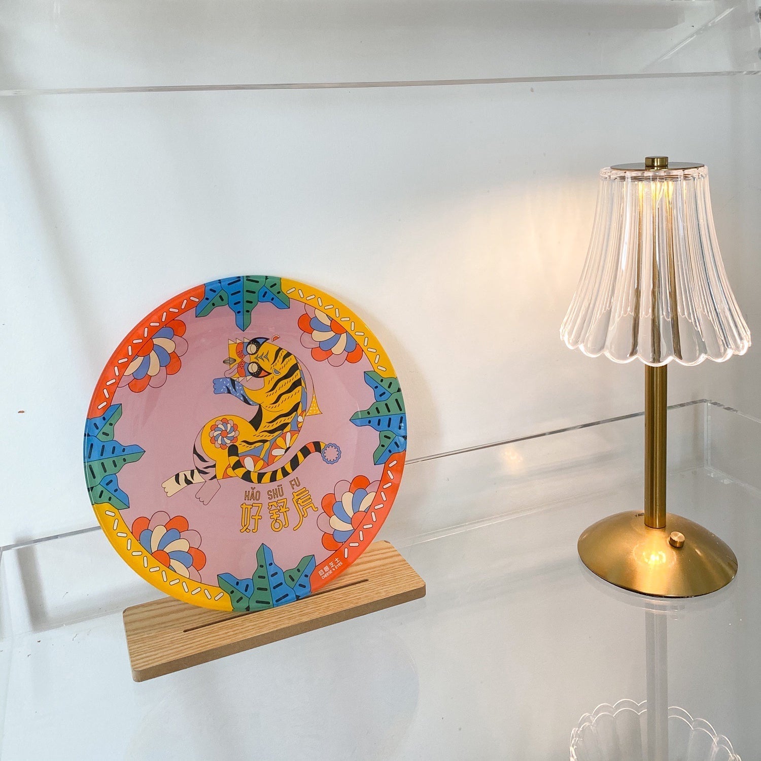 BowLift | RadiantGold – Elegant Portable Table Lamp