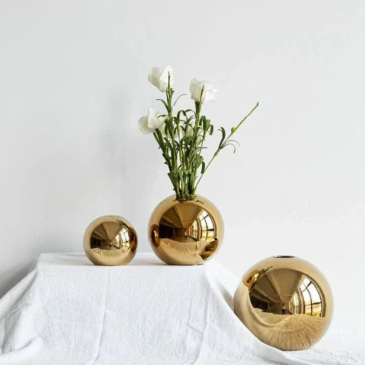 BowLift | Pia - Beautiful gold ceramic vase