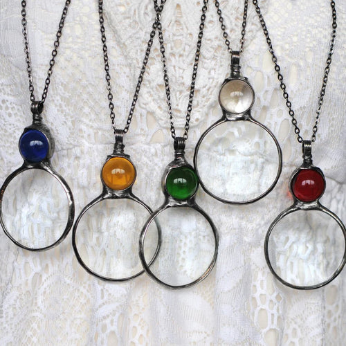 BowLift | Magnifying necklace