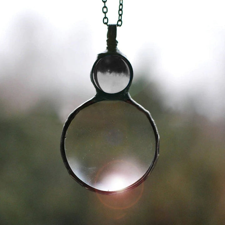 BowLift | Magnifying necklace