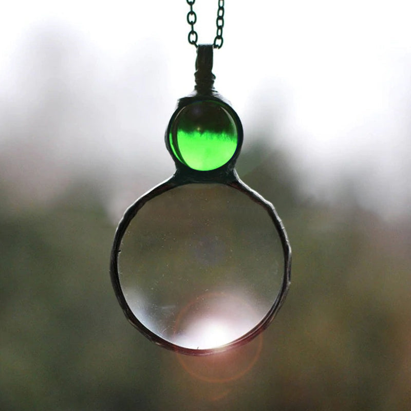 BowLift | Magnifying necklace
