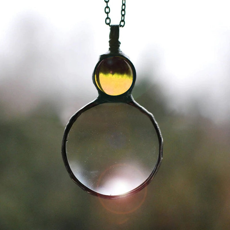 BowLift | Magnifying necklace