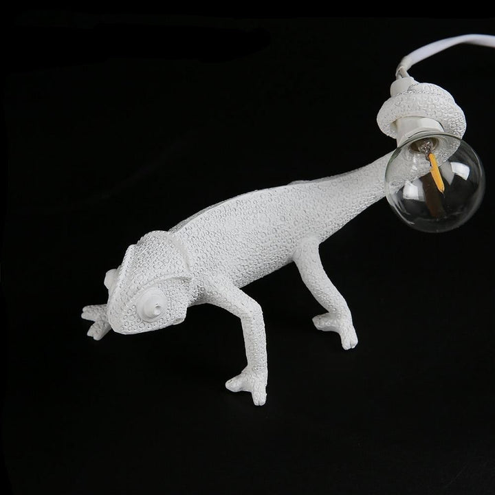 BowLift | Resin Lizard Table Lamp - Elegant Lizard Table Lamp made of Resin for Modern Interior