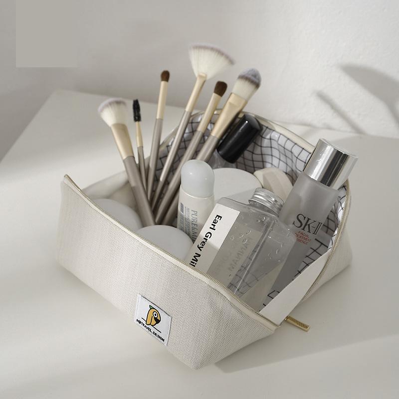 BowLift | Waterproof Wide Open Makeup Bag