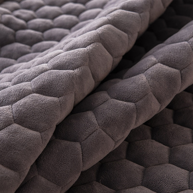 BowLift | Elegant Velvet Thick Mattress Cover
