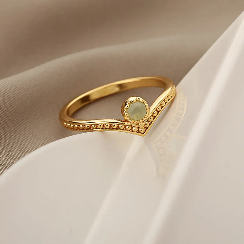 BowLift | Vintage Inspired Opal Crown Point Ring