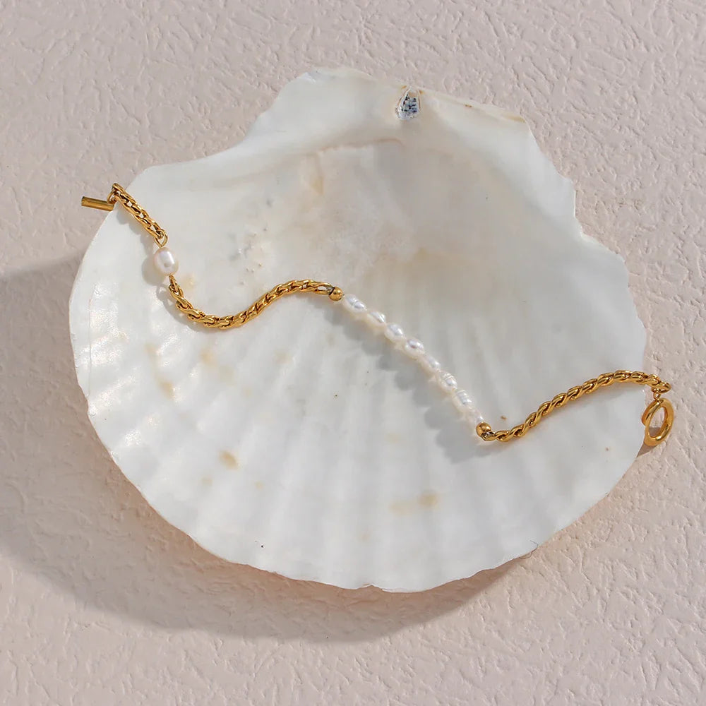 BowLift | Classic Twist Pearl Circle Lock Bracelet