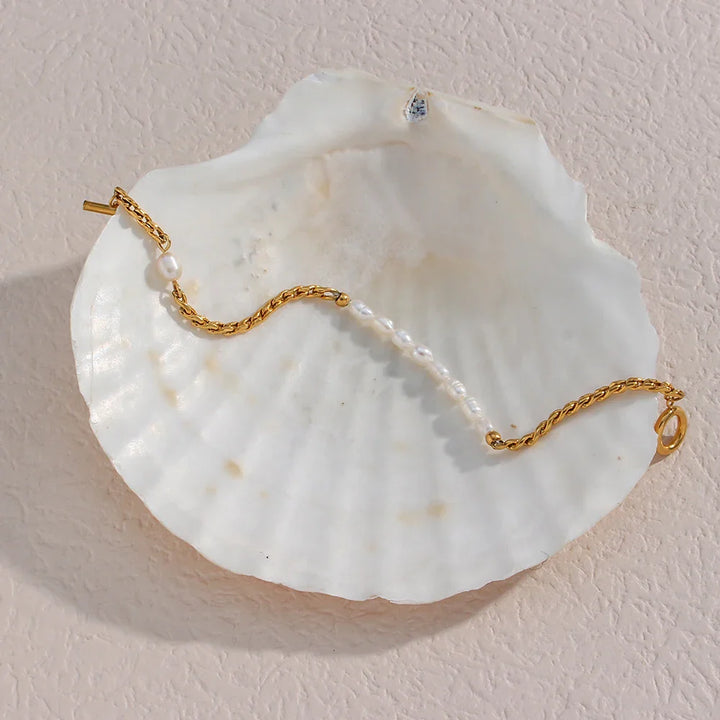 BowLift | Classic Twist Pearl Circle Lock Bracelet