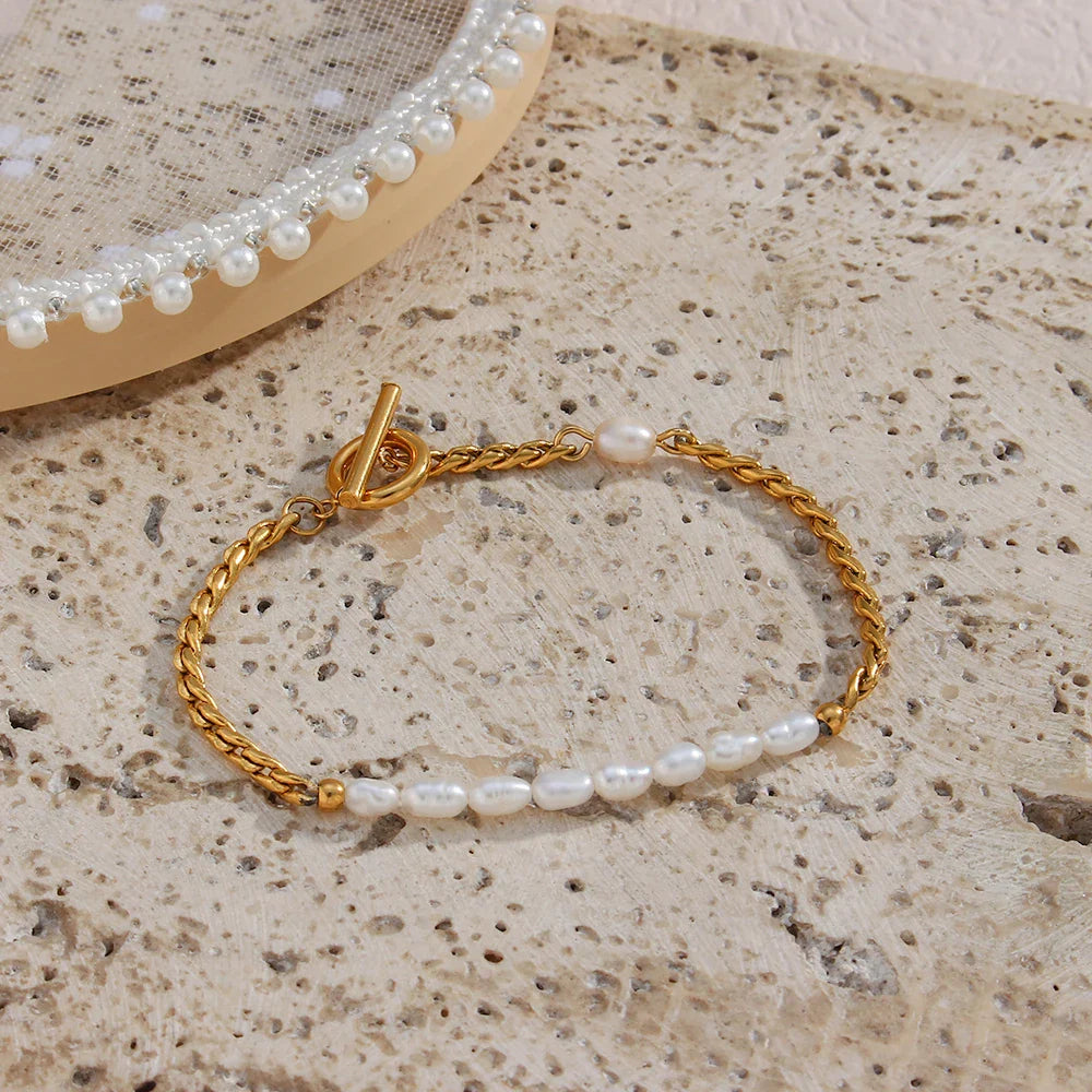 BowLift | Classic Twist Pearl Circle Lock Bracelet