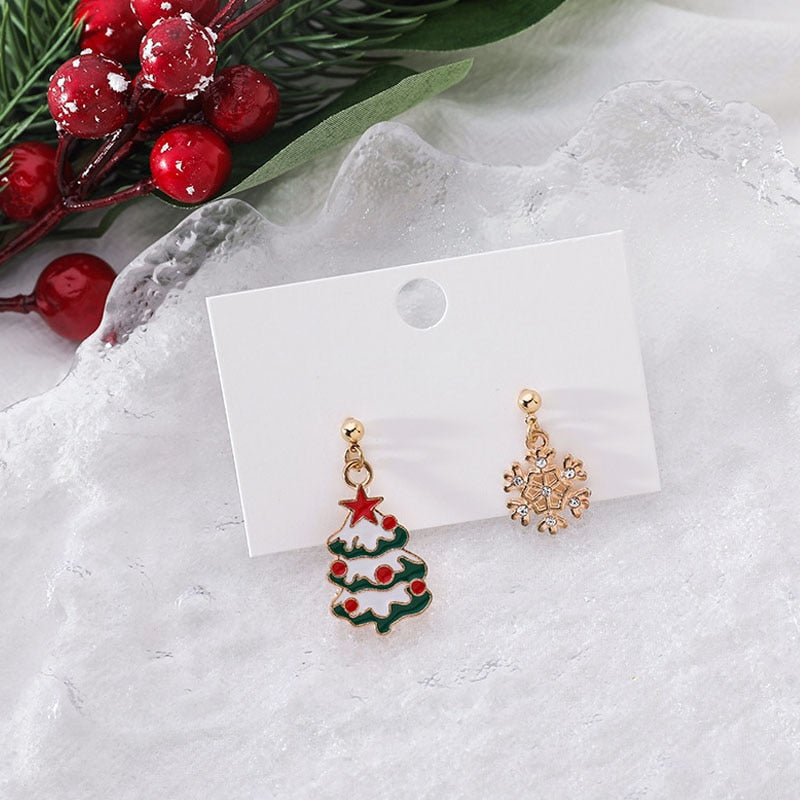 BowLift | Charming Christmas Time Design Earrings