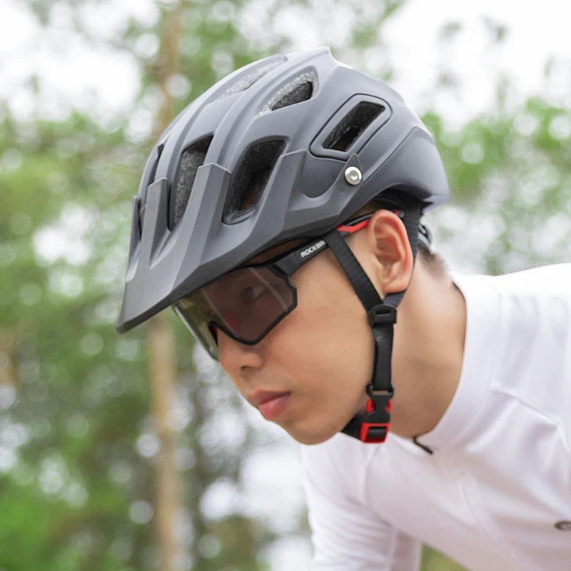 Bicycle glasses with photochromic lenses | Bowlift