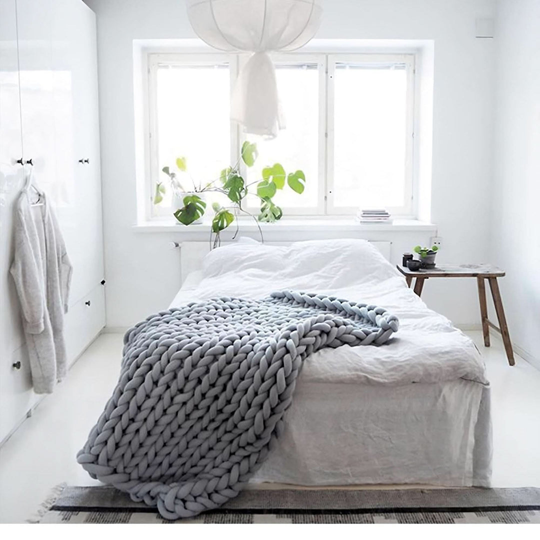 BowLift | Chunky Knit Throw Blanket for Couch or Bed