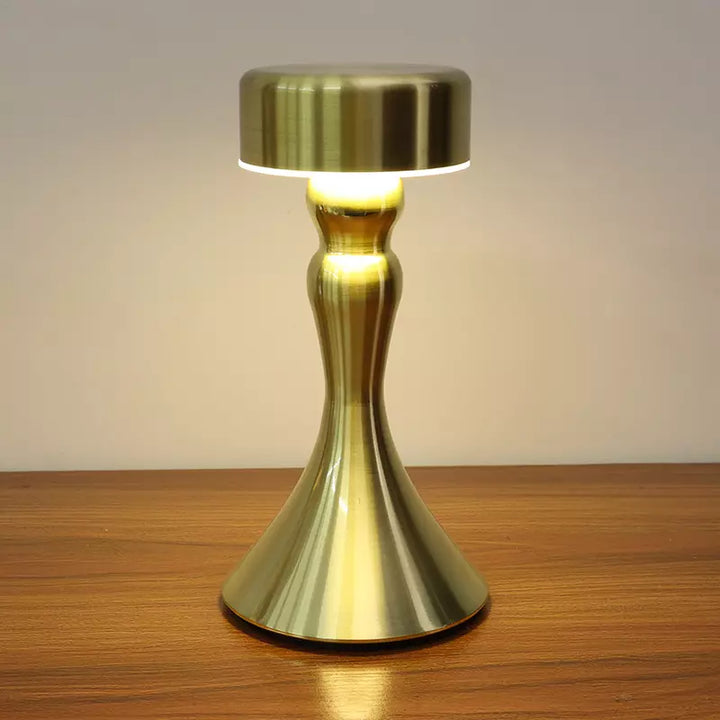 ChicLuxe – Wireless Table Lamp with Charging Function Bowlift