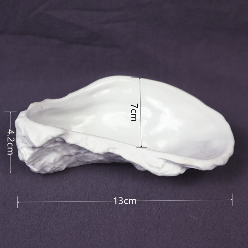 BowLift | Oyster Shaped Ceramic Plate