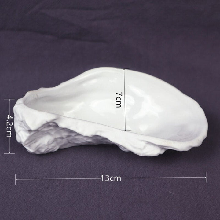 BowLift | Oyster Shaped Ceramic Plate