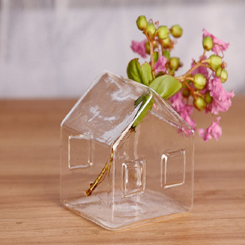 BowLift | Simple Mini House Glass Flower Vase