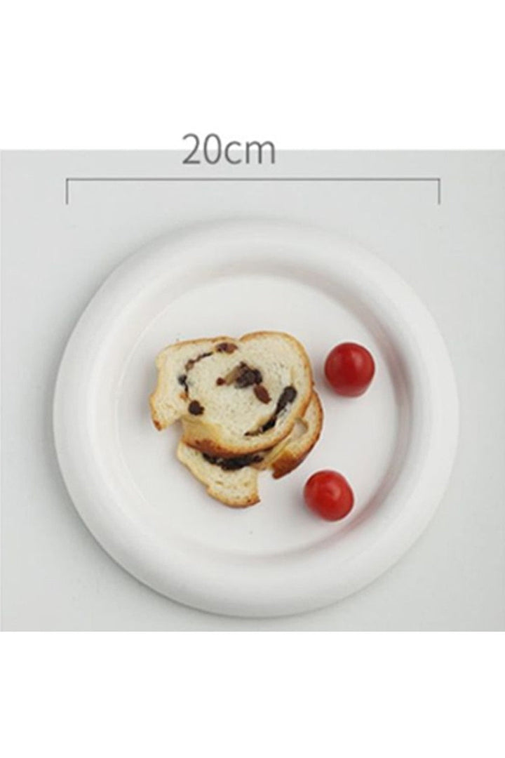 White ceramic plate | Bowlift
