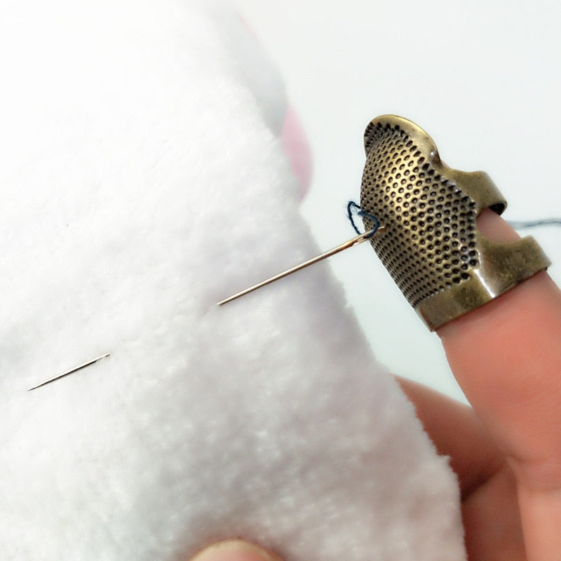 BowLift | Retro Finger Armor Sewing Protector