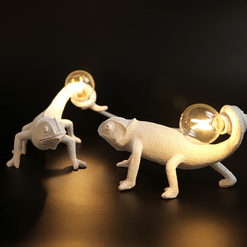 BowLift | Resin Lizard Table Lamp - Elegant Lizard Table Lamp made of Resin for Modern Interior