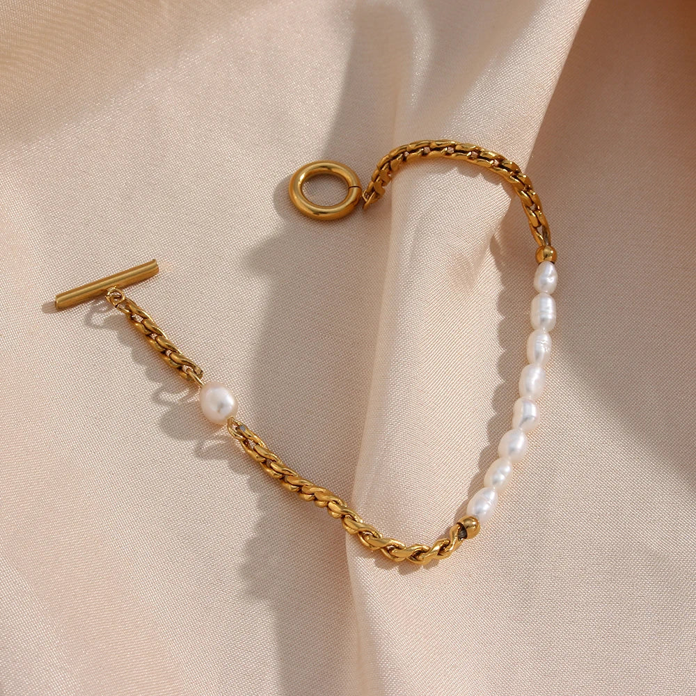 BowLift | Classic Twist Pearl Circle Lock Bracelet