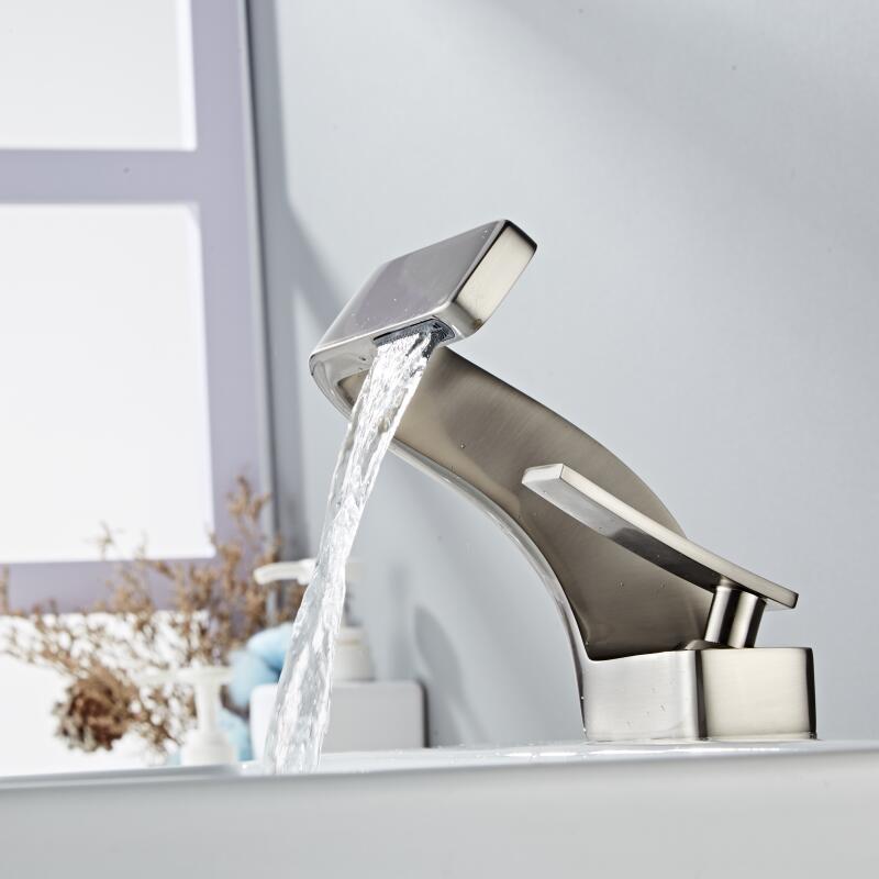 Everest - Modern Curved Faucet │ Daring and Refined Design | Bowlift